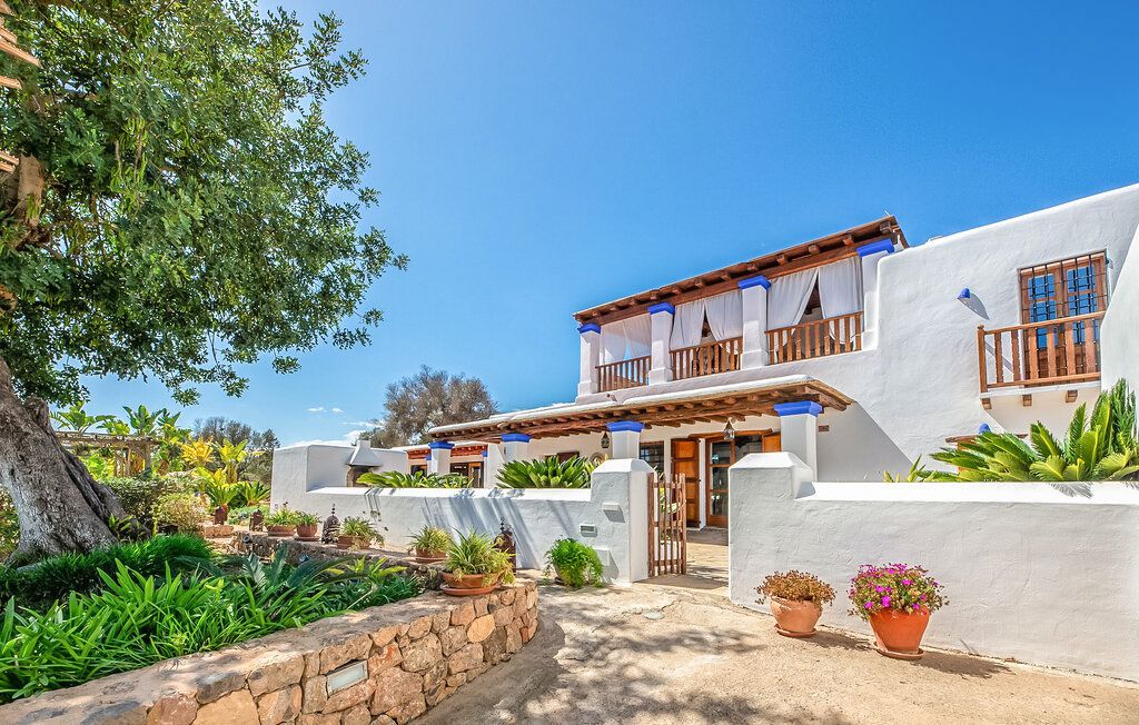 Finca Melvin Ibiza Olivers Travels 02