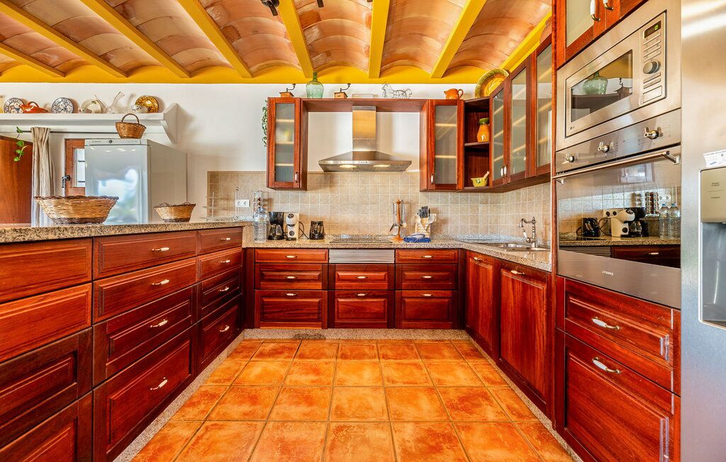 Finca Melvin Ibiza Olivers Travels 05