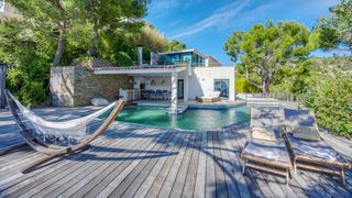 La Cabane Provence France Olivers Travels 11