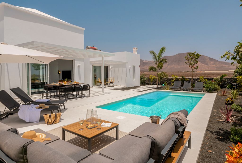 Lanzarote Sun Lanzarote Olivers Travels 2