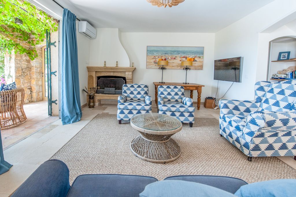 Villa Bleu De Ciel French Riviera Olivers Travels 3