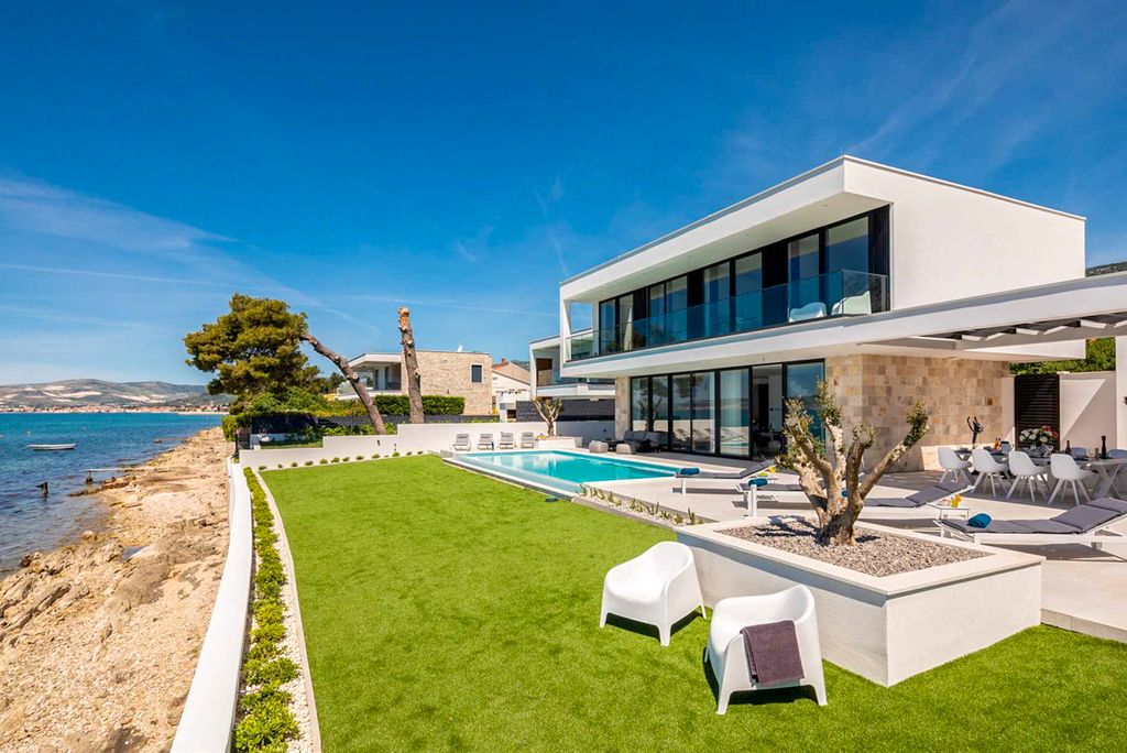 Villa Valovi Dalmatia Coast Olivers Travels 1