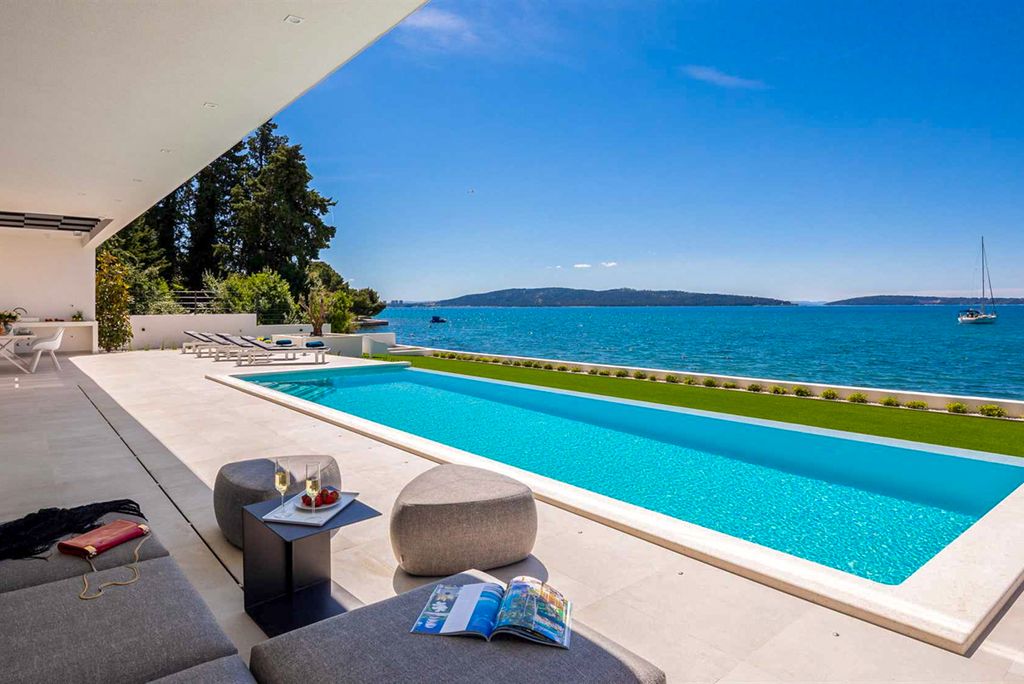 Villa Valovi Dalmatia Coast Olivers Travels 2