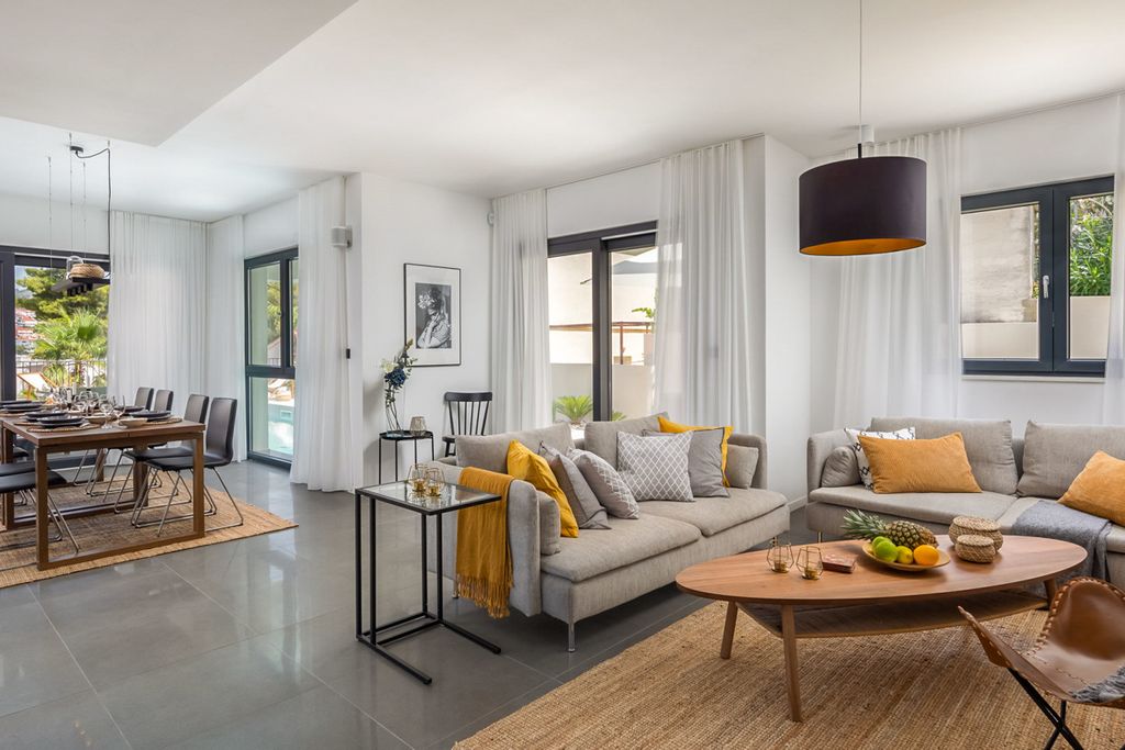 Villa Adrianna Dalmatia Coast Olivers Travels 3