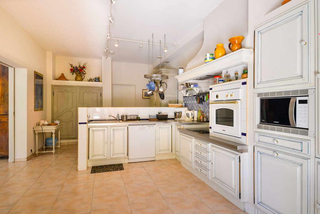 Maison Amande Provence Olivers Travels 4