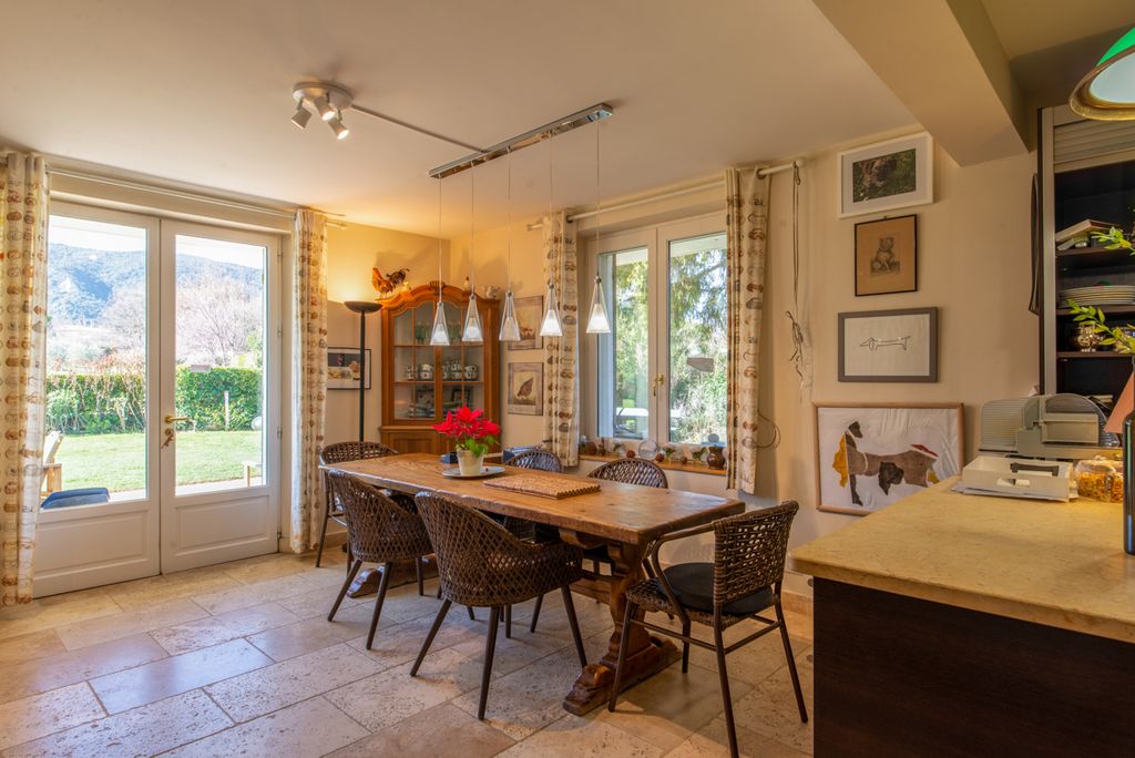 Le Voyageur Provence Olivers Travels 4