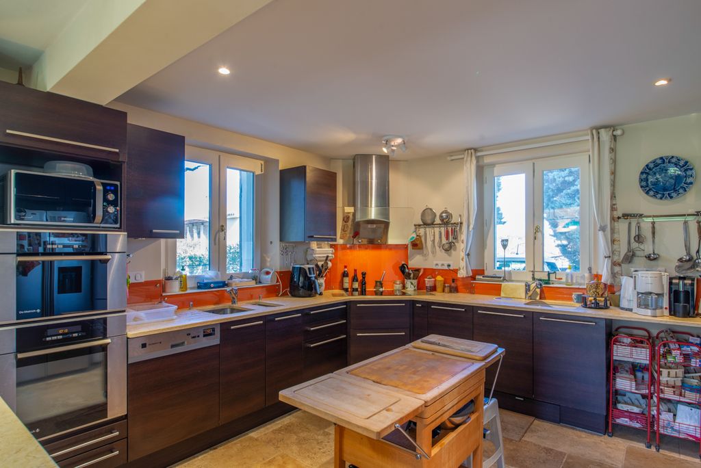 Le Voyageur Provence Olivers Travels 5