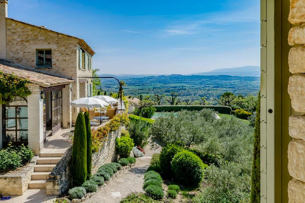 Villa Gordes Provence Oliver s Travels 1 2 01