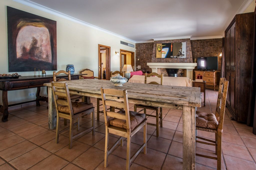Villa Mujeira Estoi Olivers Travels 4