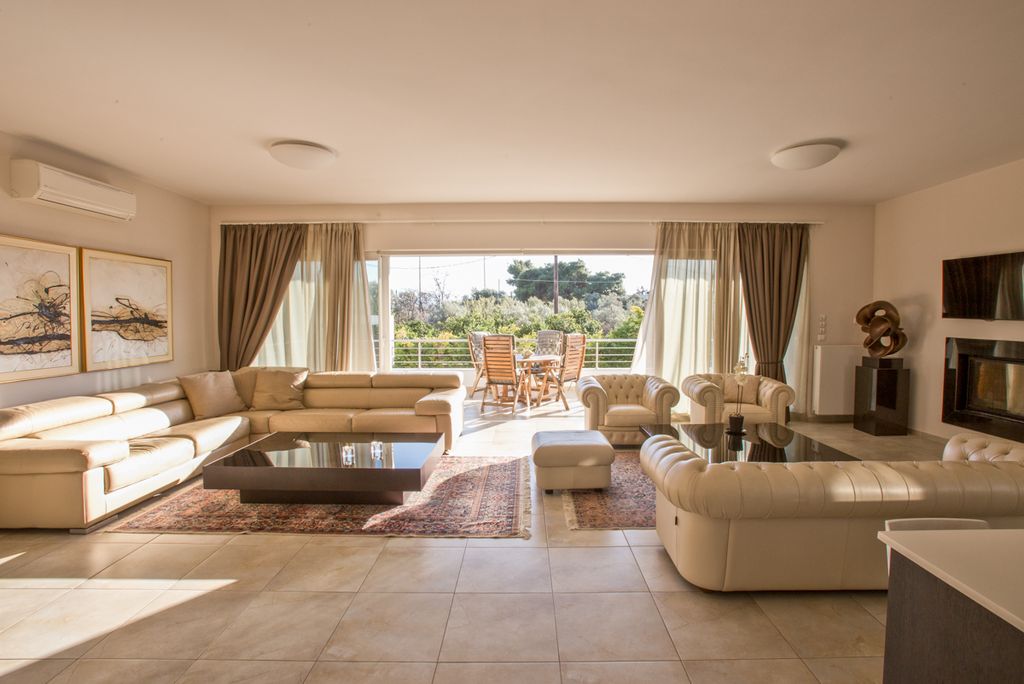 Villa Posidonia Mainland Greece Olivers Travels 2