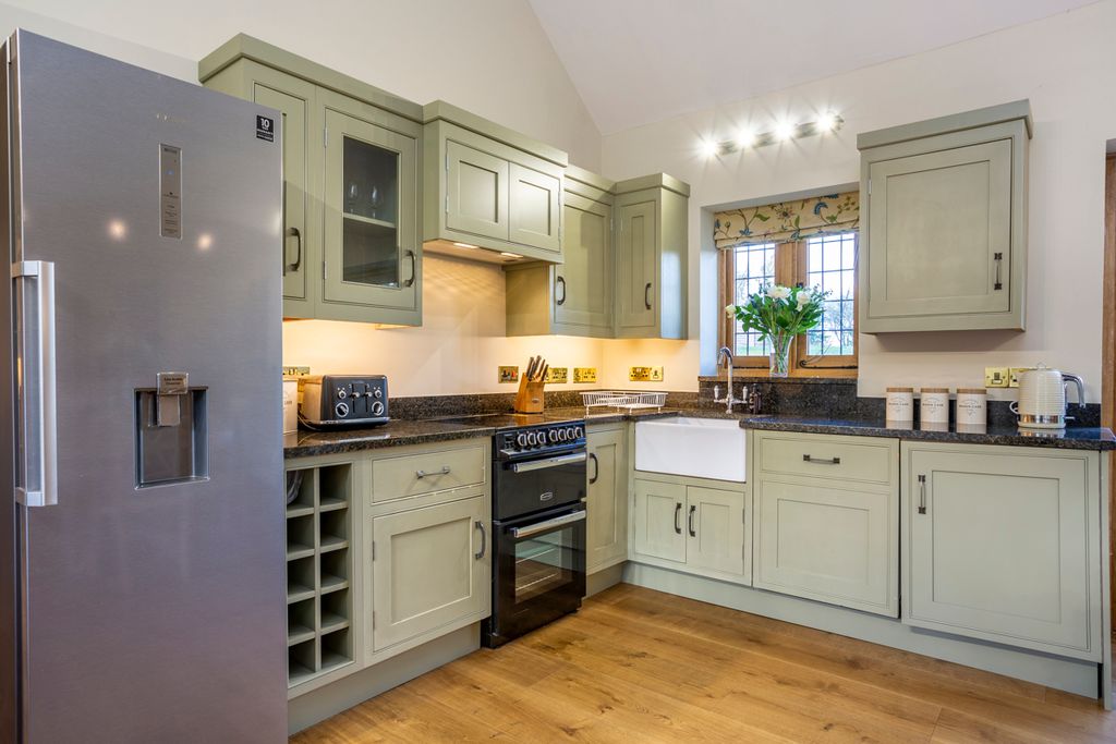 Chevaliers Cider Cottage Olivers Travels 5