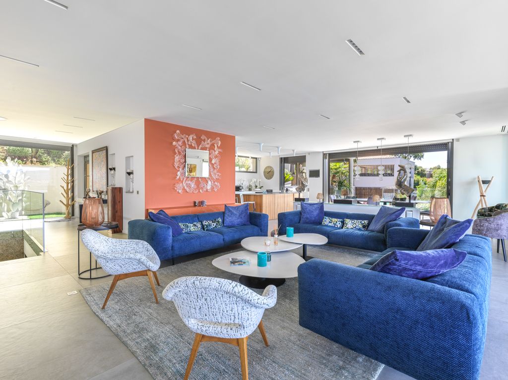 Villa Charlemage French Riviera Olivers Travels 4