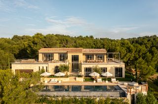 Mas Des Reflects Provence Olivers Travels 1