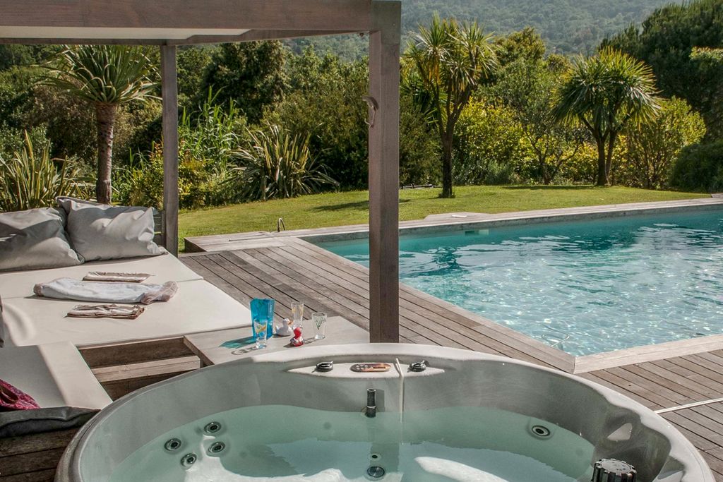 Villa Gemeaux Cote DAzur Olivers Travels 5
