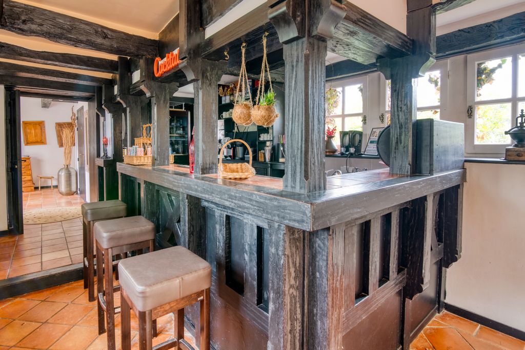 Chateau De Lavezon Midi Pyrenees Olivers Travel 4