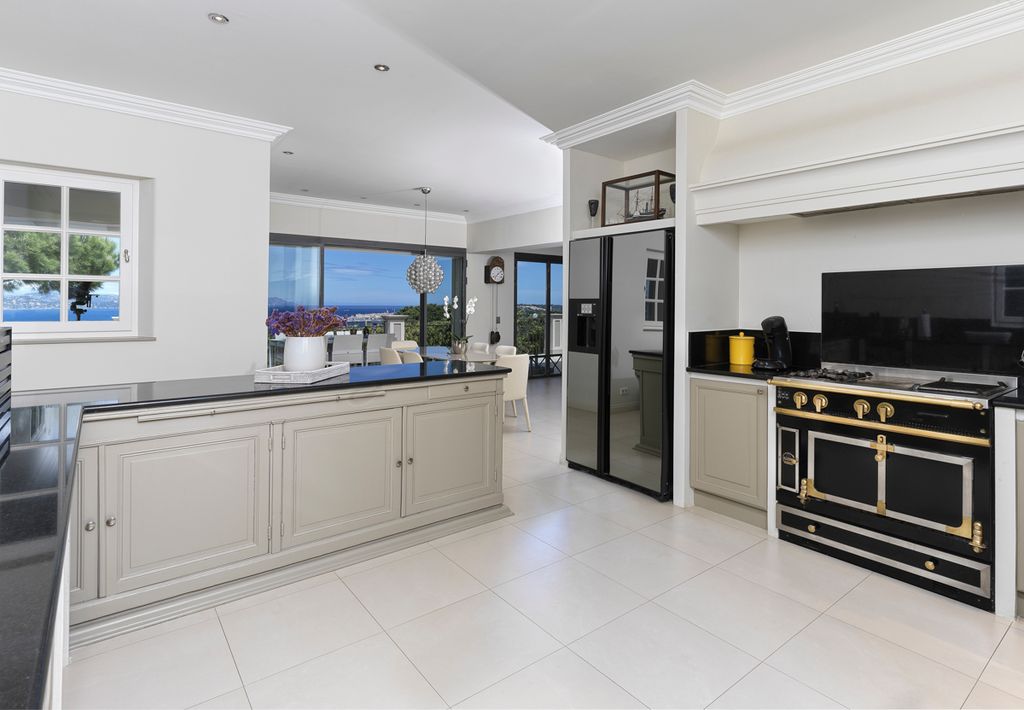 Villa Coco French Riviera Olivers Travels 4