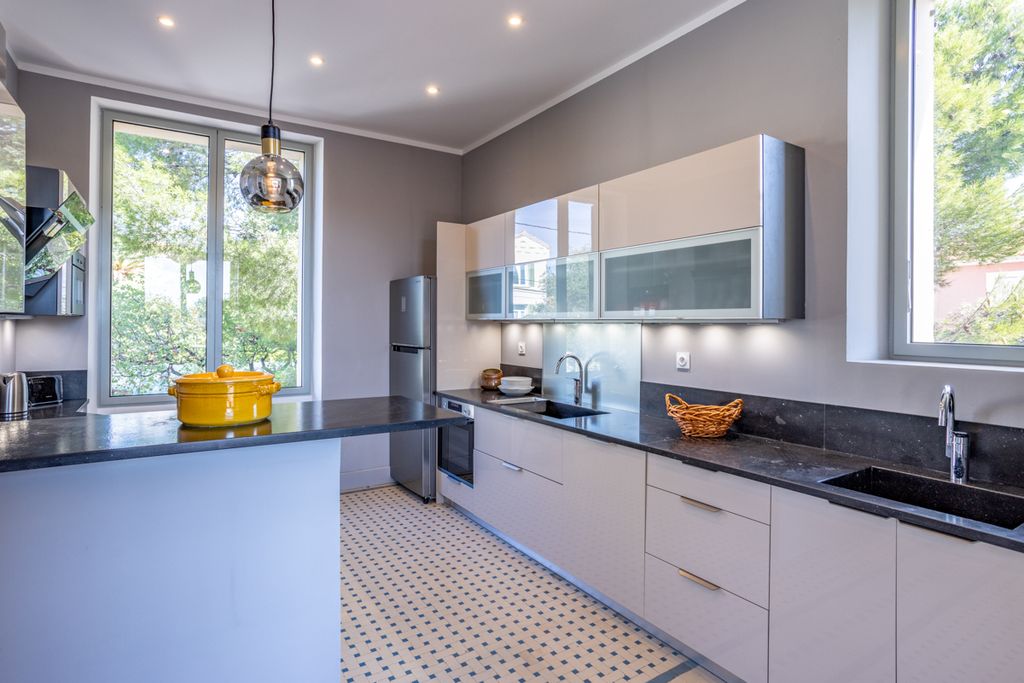 Maison L Amiral French Riviera Olivers Travels 5