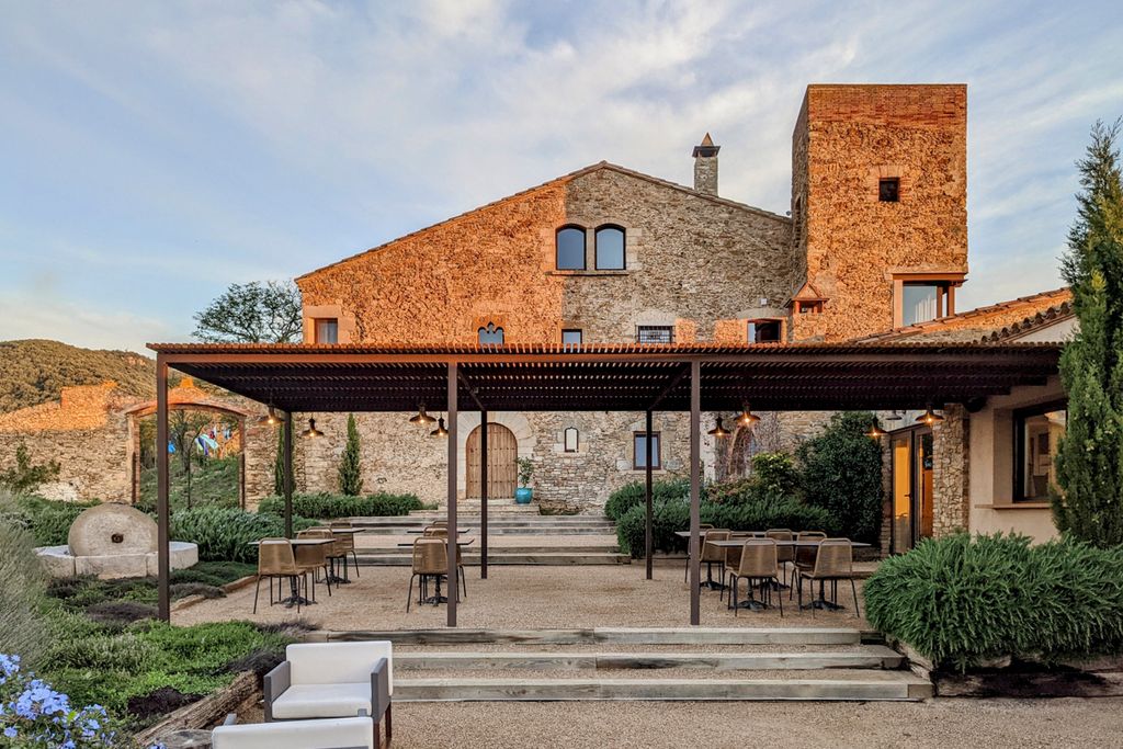 Villa Oms Catalonia Olivers Travels6