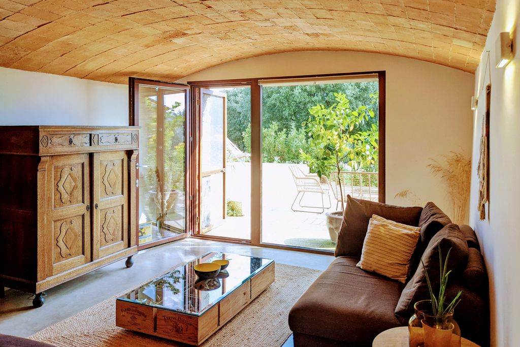 Villa Oms Catalonia Olivers Travels3