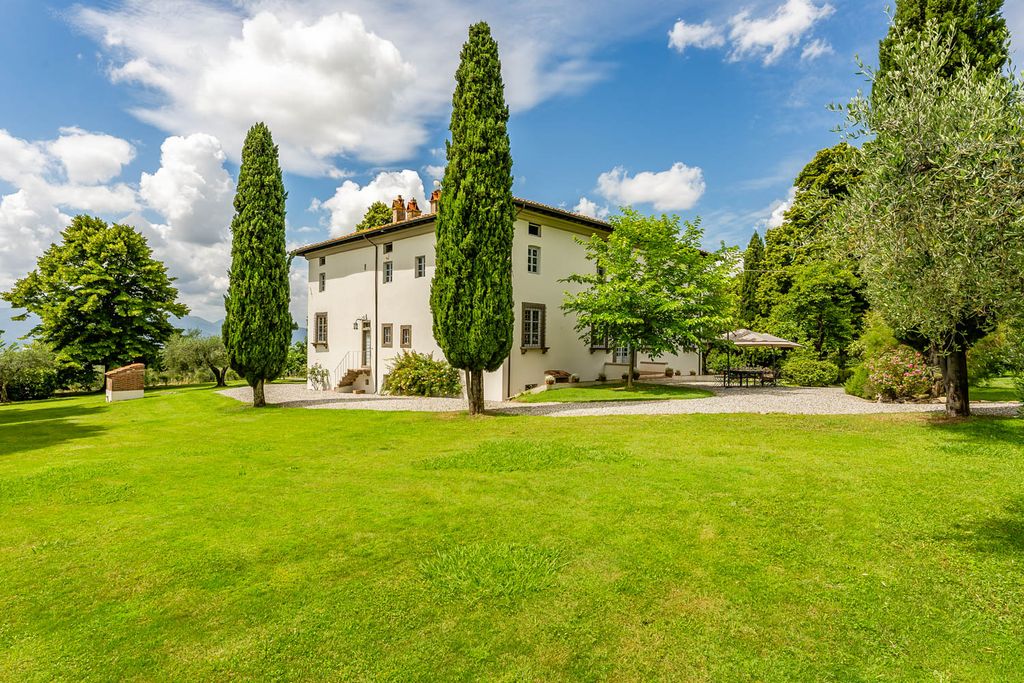 Villa Dimidius Tuscany Italy Olivers Travels 1