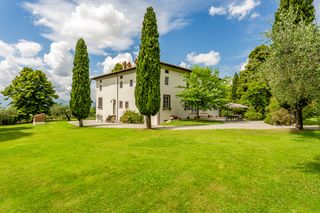 Villa Dimidius Tuscany Italy Olivers Travels 1
