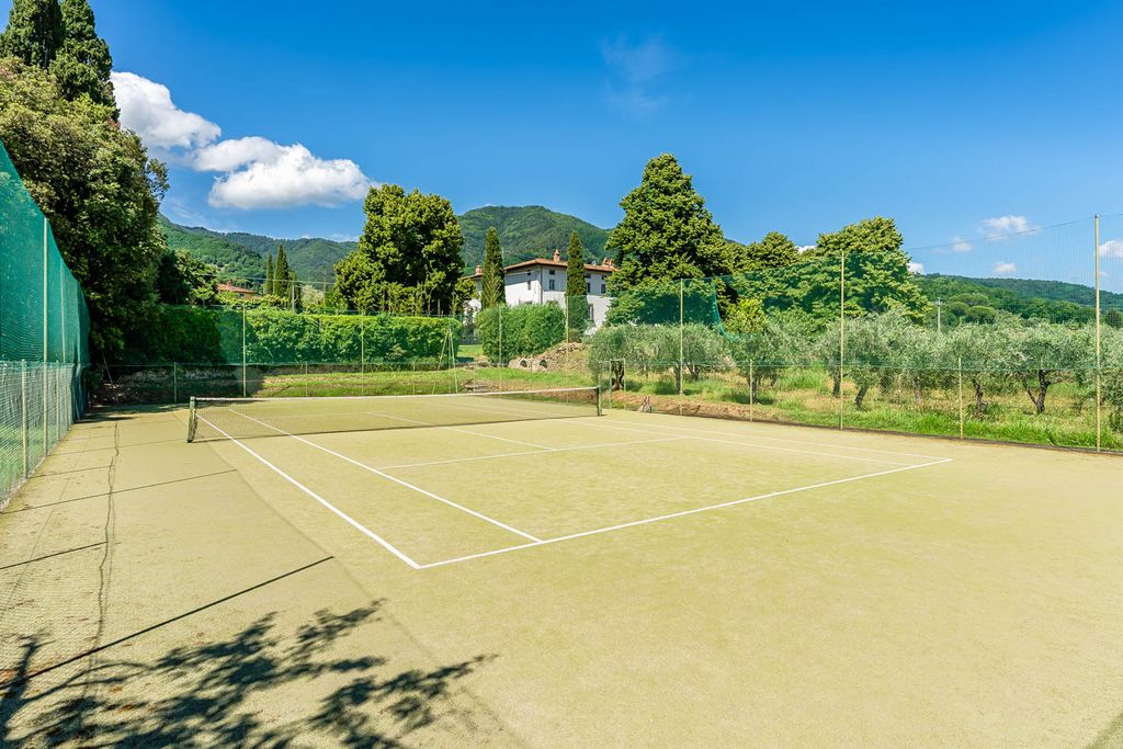 Villa Dimidius Tuscany Italy Olivers Travels 4