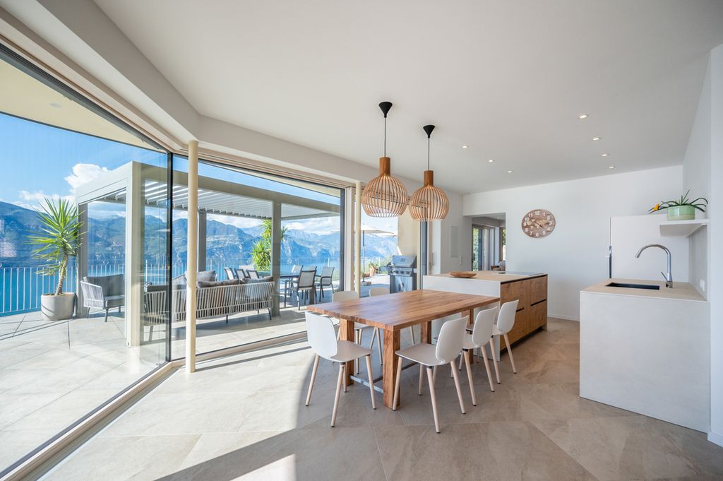 San Zeno Lake Garda Olivers Travels 4