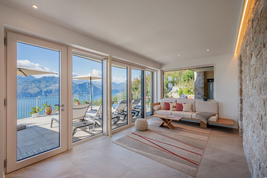 San Zeno Lake Garda Olivers Travels 3