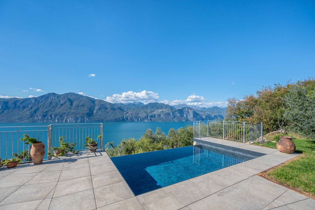 San Zeno Lake Garda Olivers Travels 2