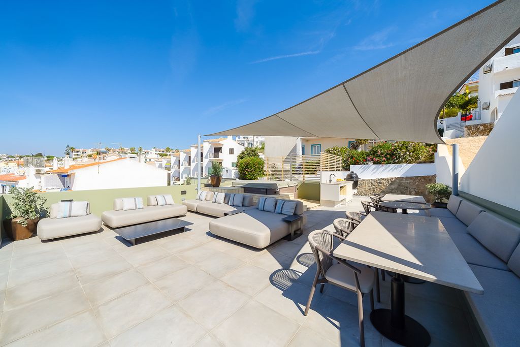 Carvoeiro Beach House Algarve OliversTravels 3