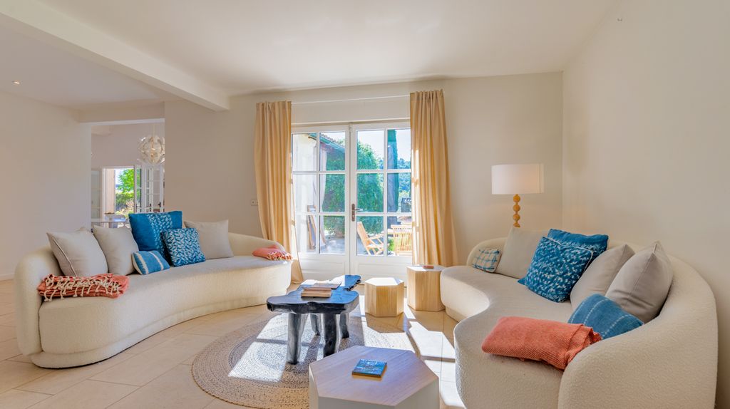 Maison Clafoutis Provence Olivers Travels 3