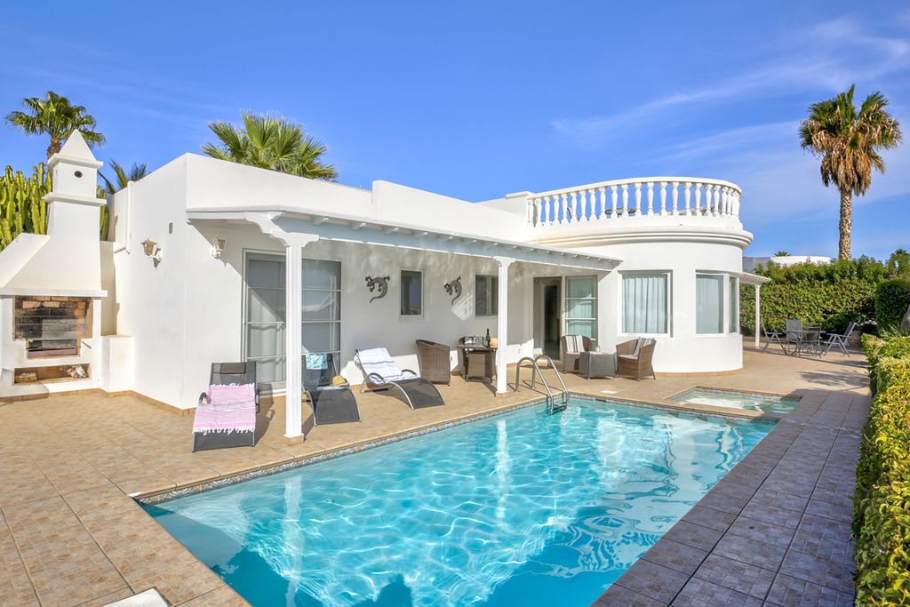 Casa Risco Lanzarote Olivers Travels 1