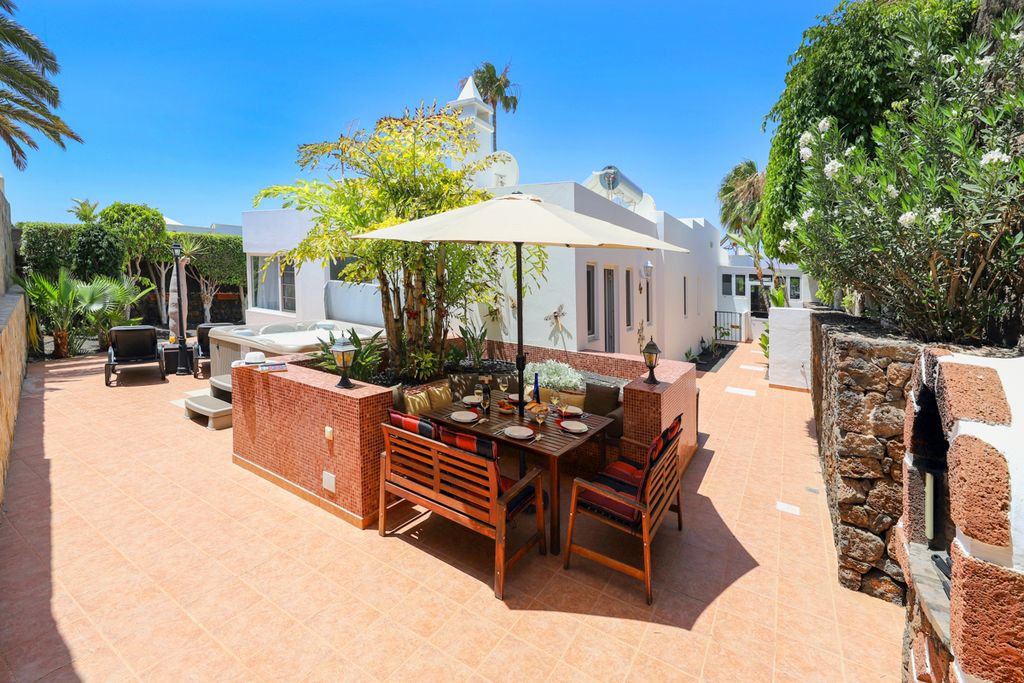 Casa Prieto Lanzarote Olivers Travels2