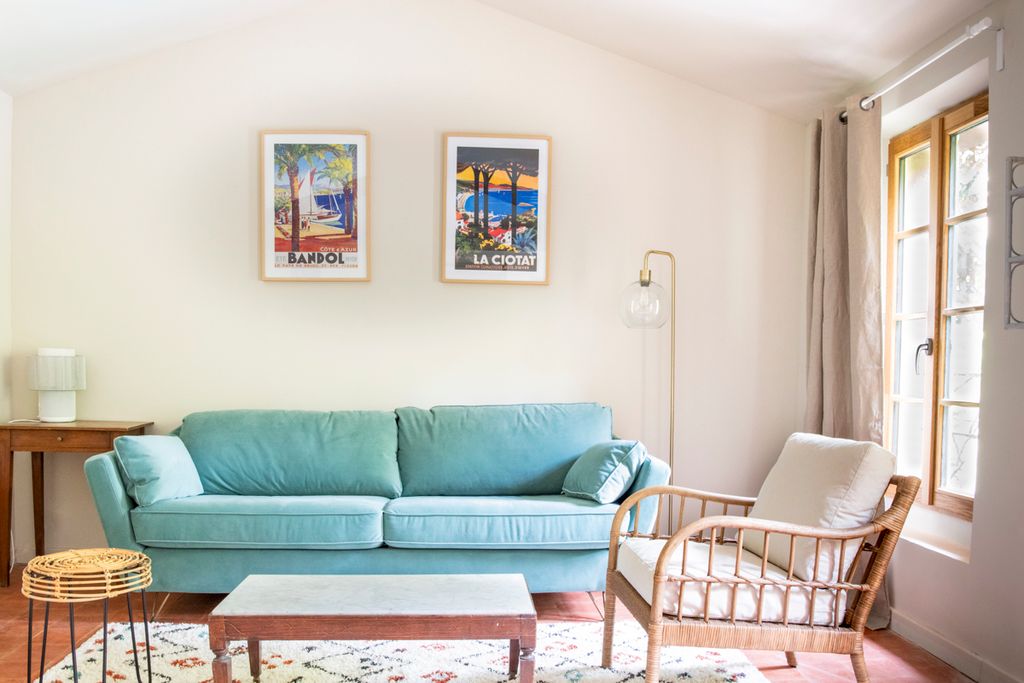 Loretta Cottage Provence Olivers Travels3