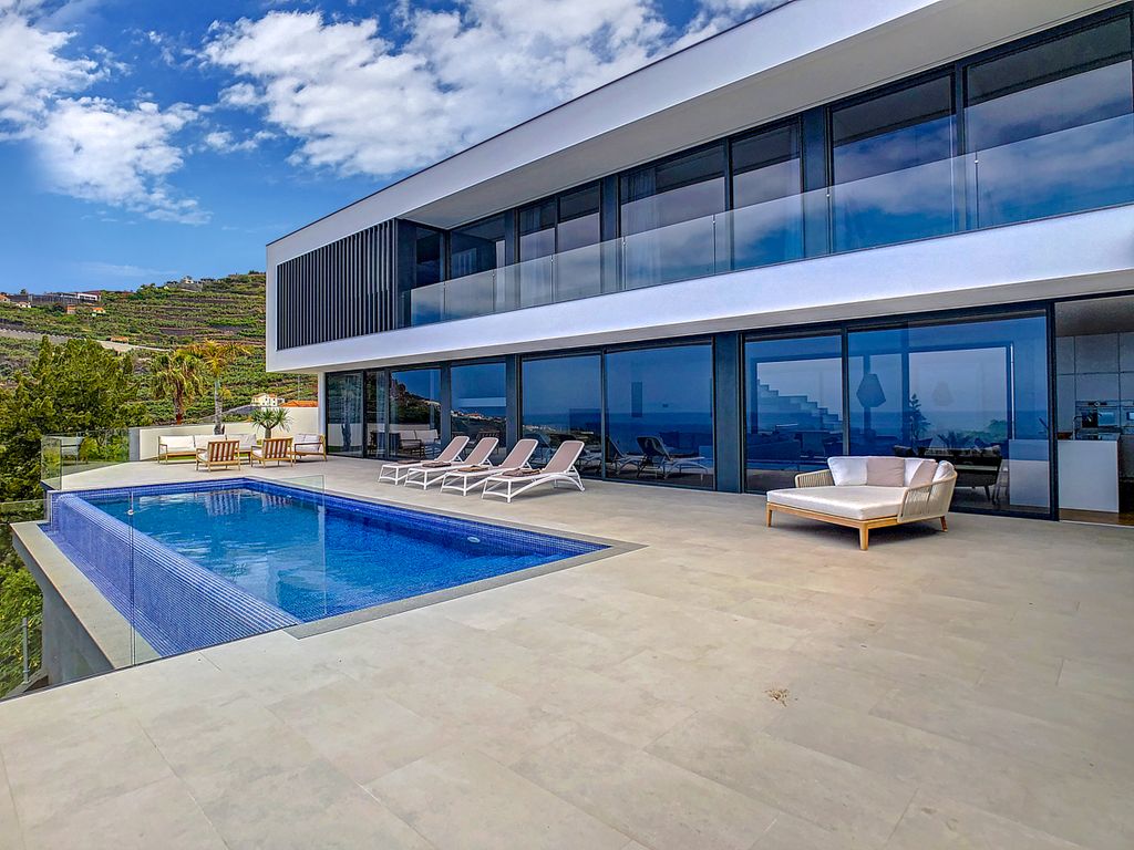 Villa Zimbreiros Calheta Olivers Travels 2