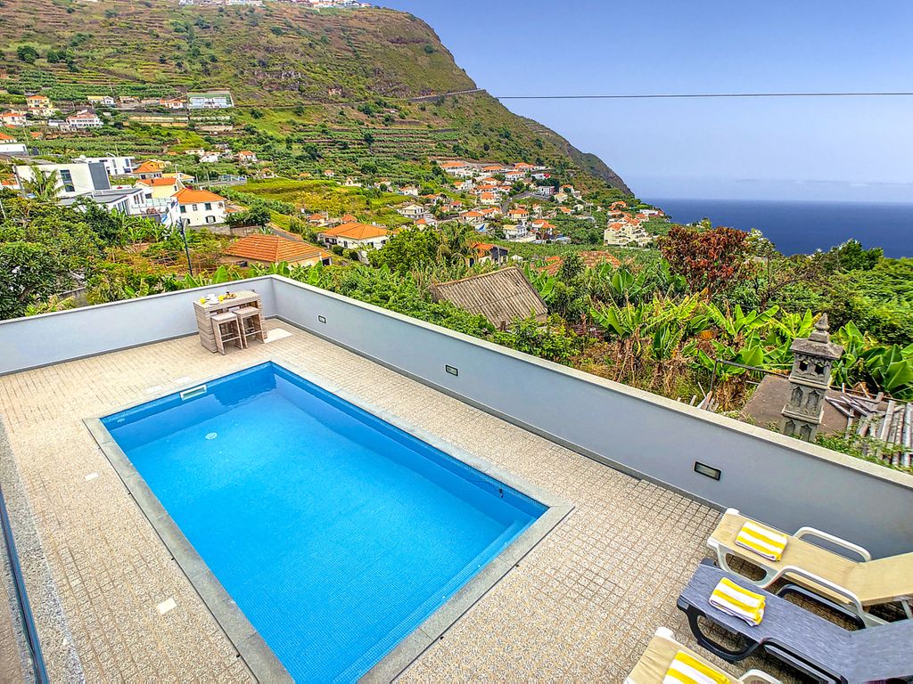 Moradia Eugove Calheta Olivers Travels 2