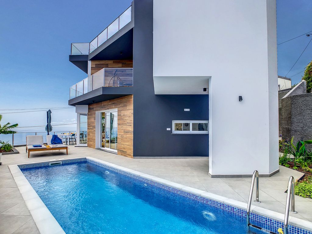 Villa Kombi Calheta Olivers Travels 1