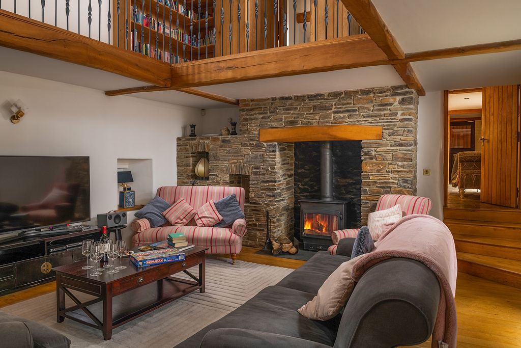 Old Combe Barn Devon UK OliversTravel 6