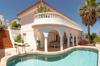 Villa Ten with Apt Tenerife Olivers Travels 1