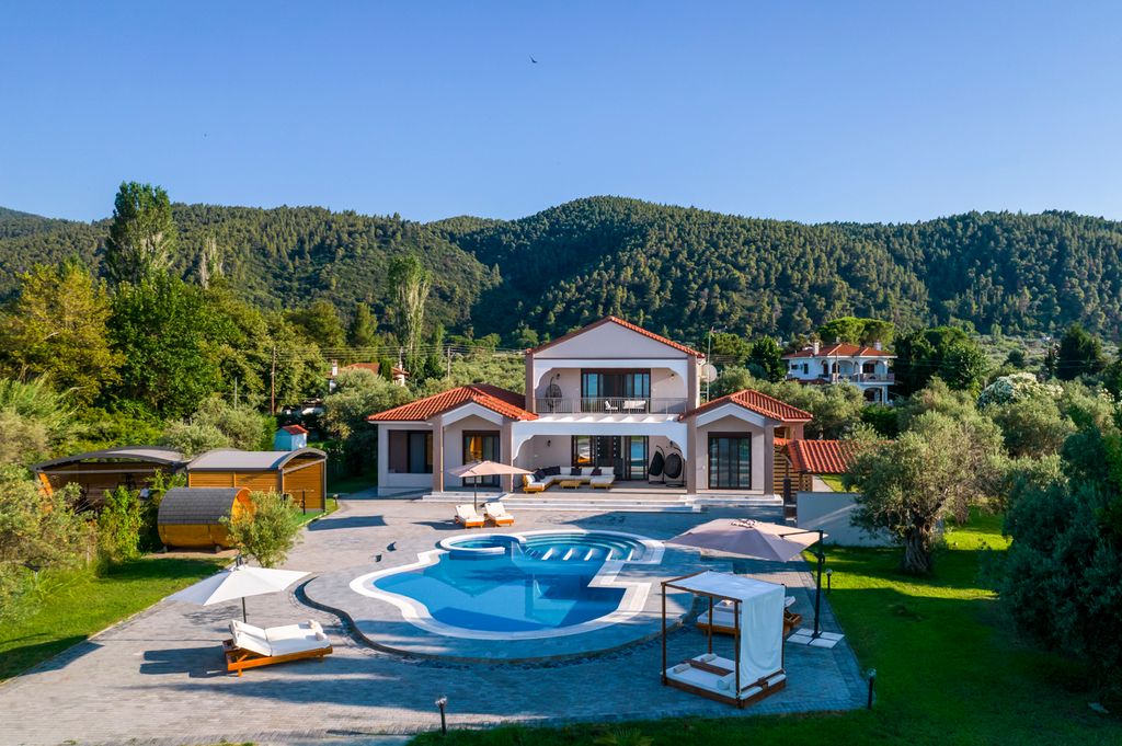 Vourvourou Beach Halkidiki Olivers Travels5