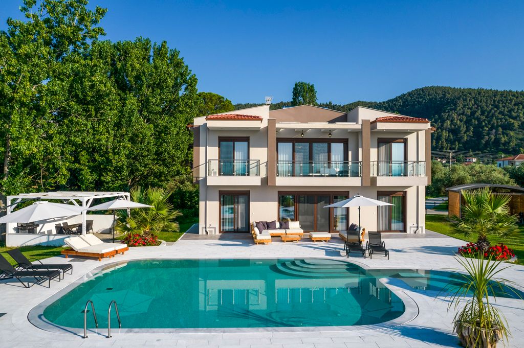 Vourvourou Sea Halkidiki Olivers Travels1