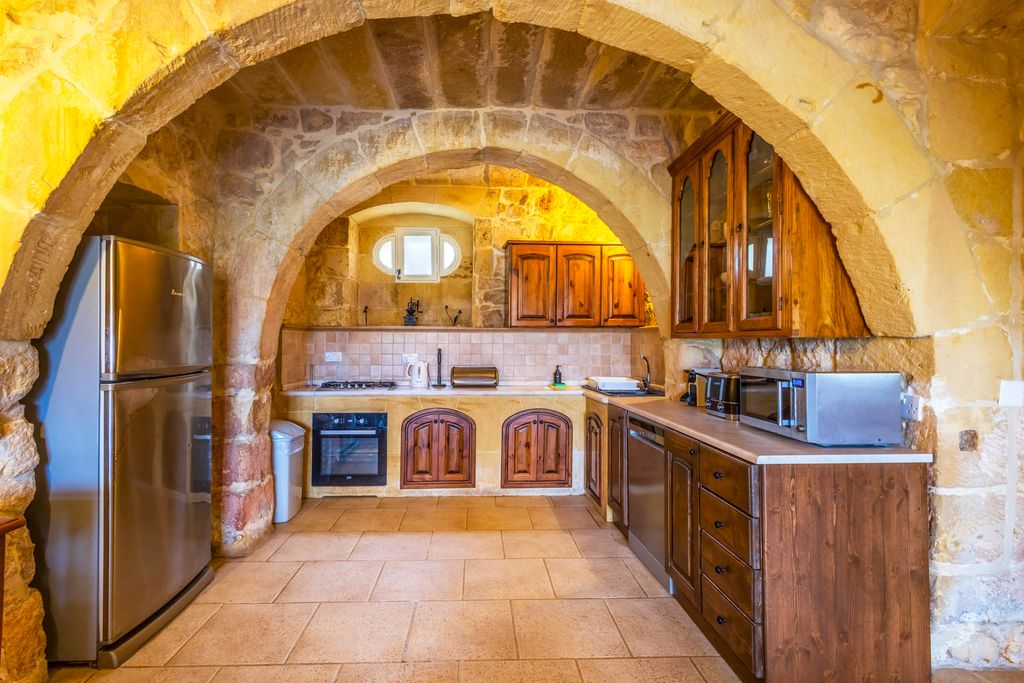 Xlendi Rocks Malta Olivers Travels 4