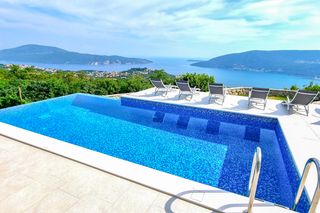 Villa Enver BayOfKotor Olivers Travels 2