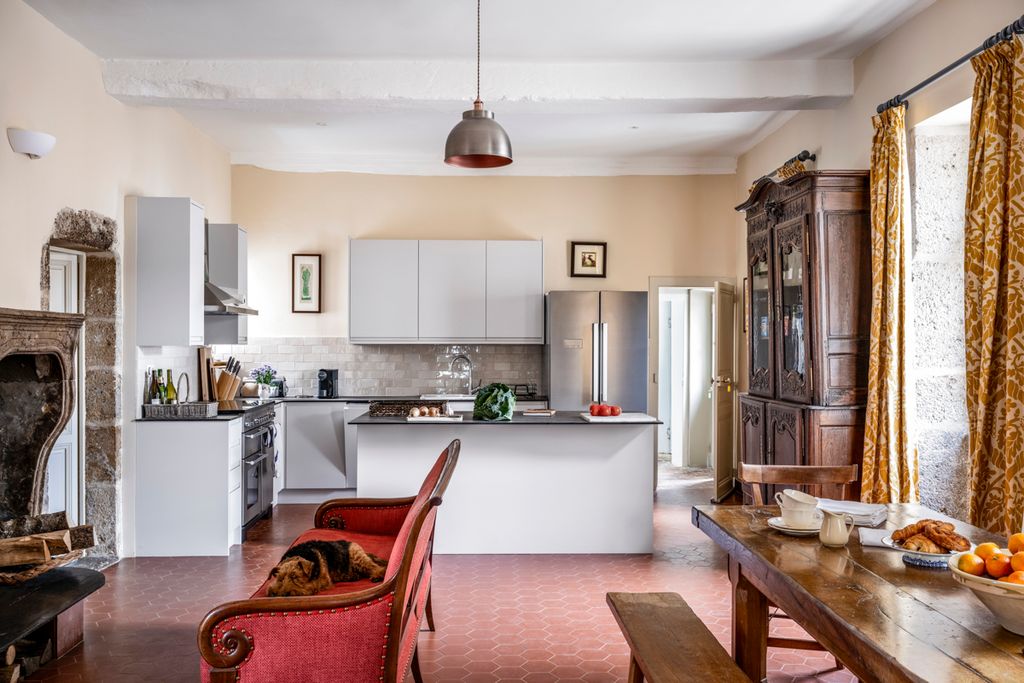 Maison la Cote d Or Burgundy Olivers Travels 4