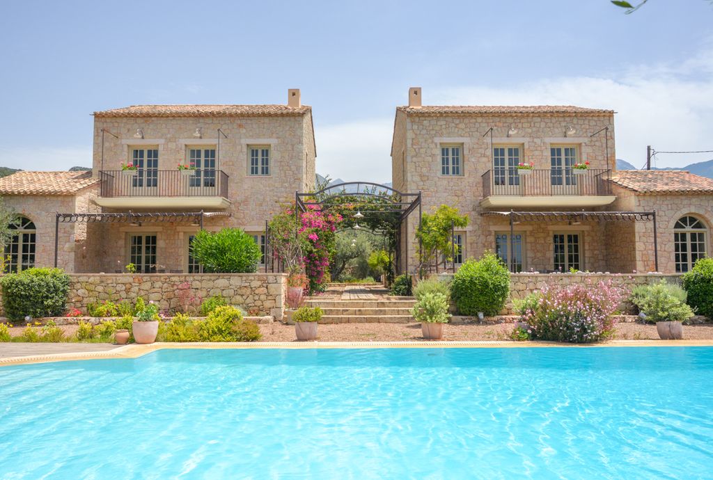 Villa Dinu Peloponnese Olivers Travels 1