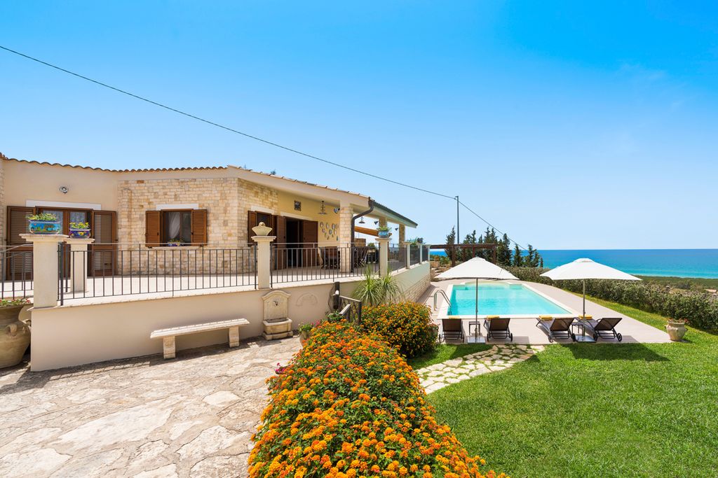 Villa Salsa Sicily Olivers Travels 8