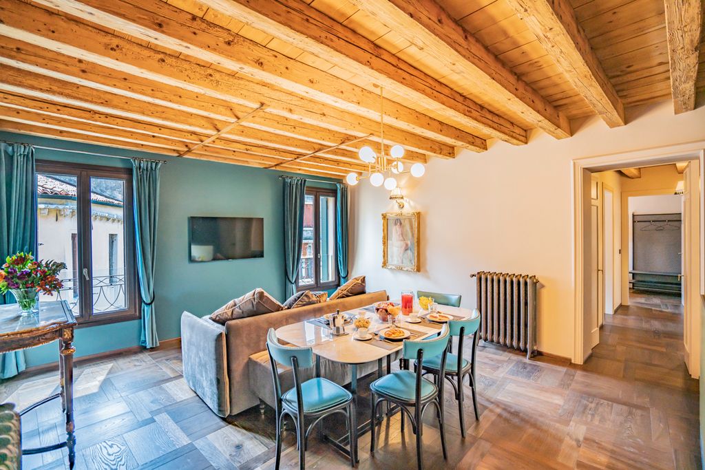 Apartment Bella Venice Olivers Travels 3