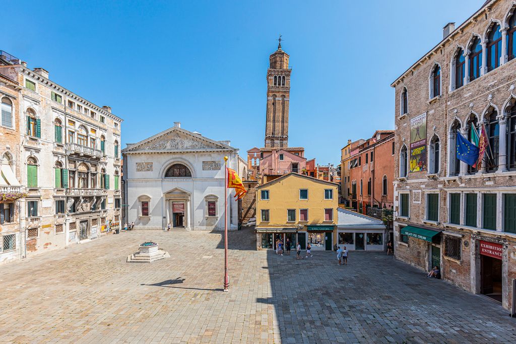 Apartment Sienna Venice Olivers Travels 5