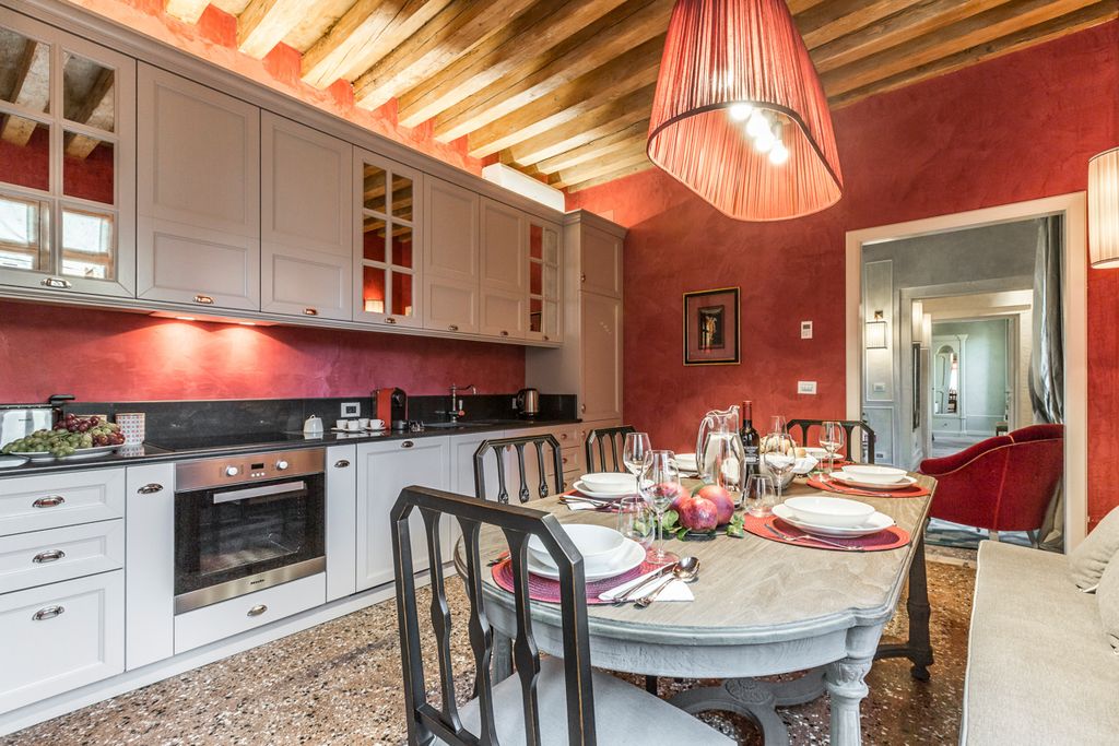 Apartment Lia Venice Olivers Travels 4
