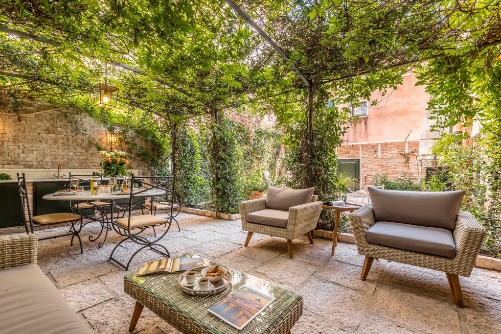 Apartment Giana Venice Olivers Travels 1